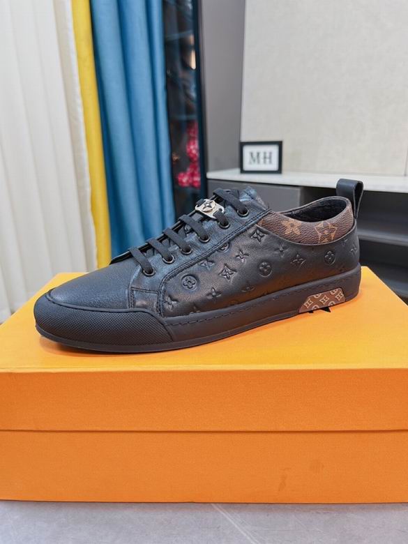 men LV shoes-130